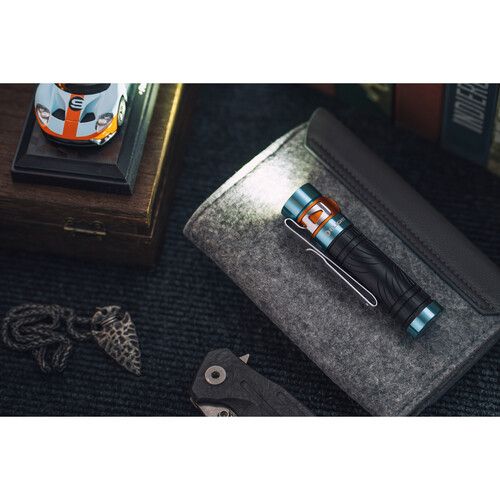 Ліхтар Olight Baton 3 Pro Roadster Limited Edition